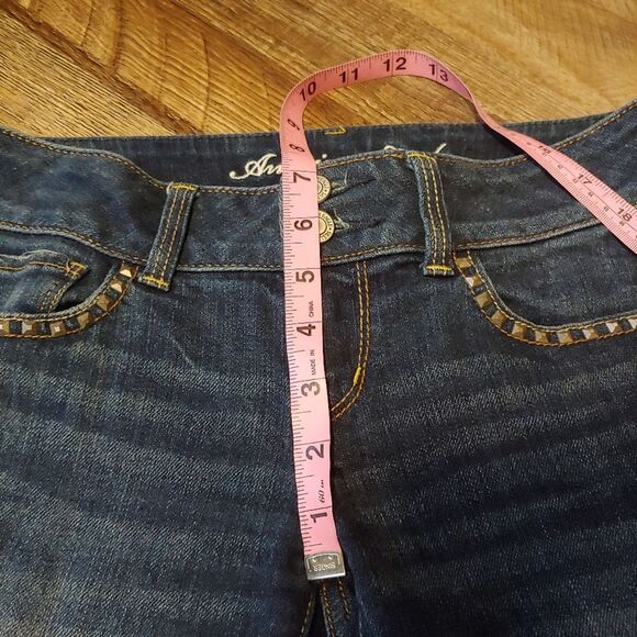 American Eagle Artist Crop Studded Jeans Size 4 - Picture 9 of 10
